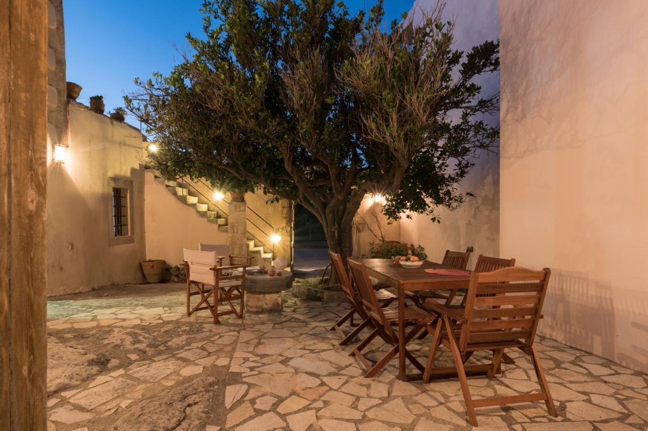 Παραδοσιακή Κατοικία Μαργαρίτες Bagian luar foto