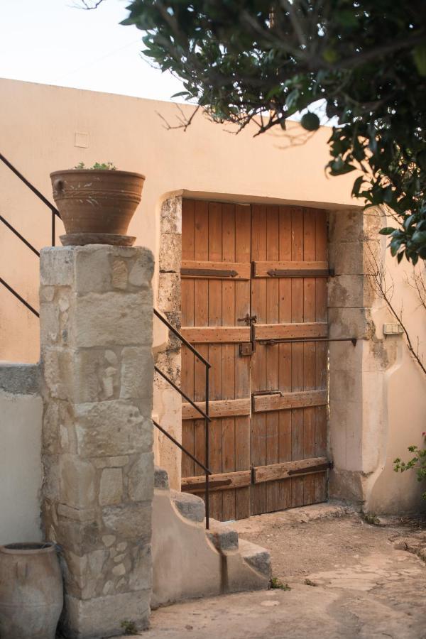 Παραδοσιακή Κατοικία Μαργαρίτες Bagian luar foto